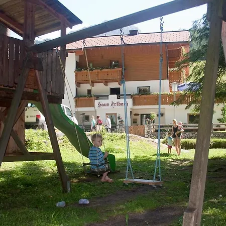 Haus Berner شقة